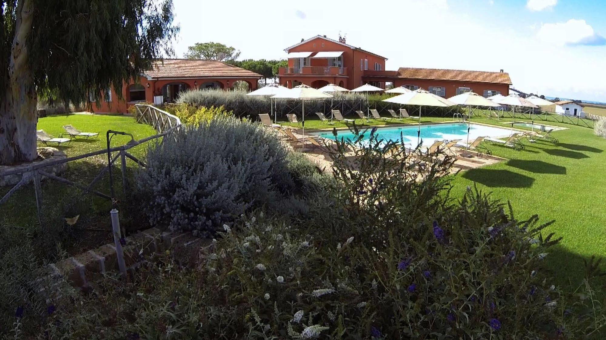 Agriturismo Piani Della Marina Монтальто-ди-Кастро Экстерьер фото